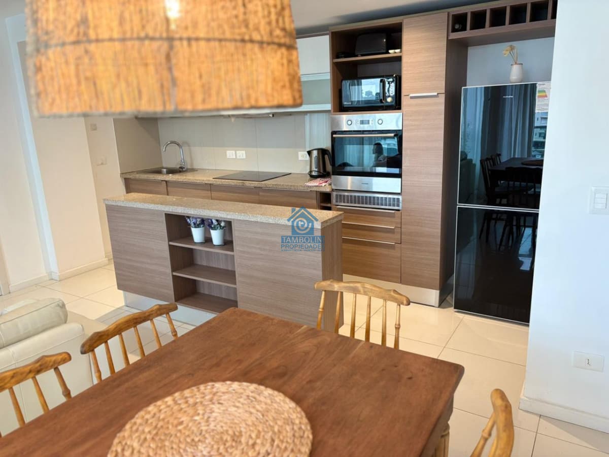Apartamento en alquiler invernal de 2 dormitorios en Gala vista , Punta del este   -