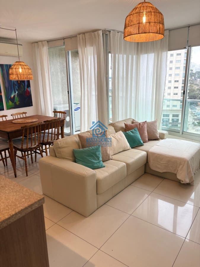 Apartamento en alquiler invernal de 2 dormitorios en Gala vista , Punta del este   -