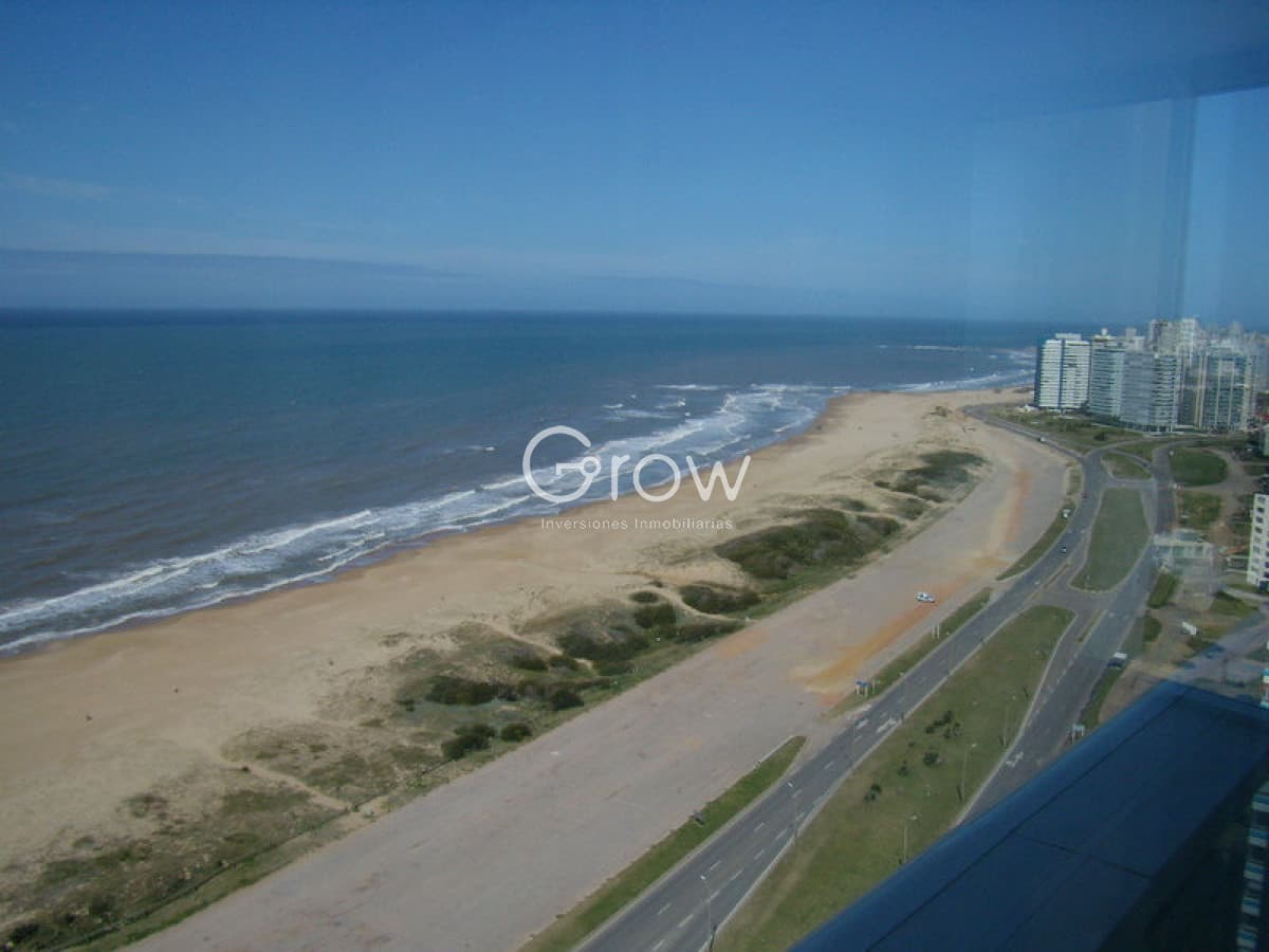 Apartamento en Venta de 3 dormitorios en Torre Le parc , Punta del este