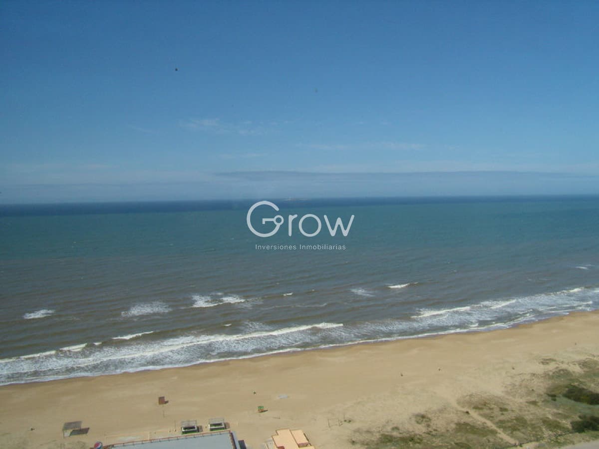 Apartamento en Venta de 3 dormitorios en Torre Le parc , Punta del este