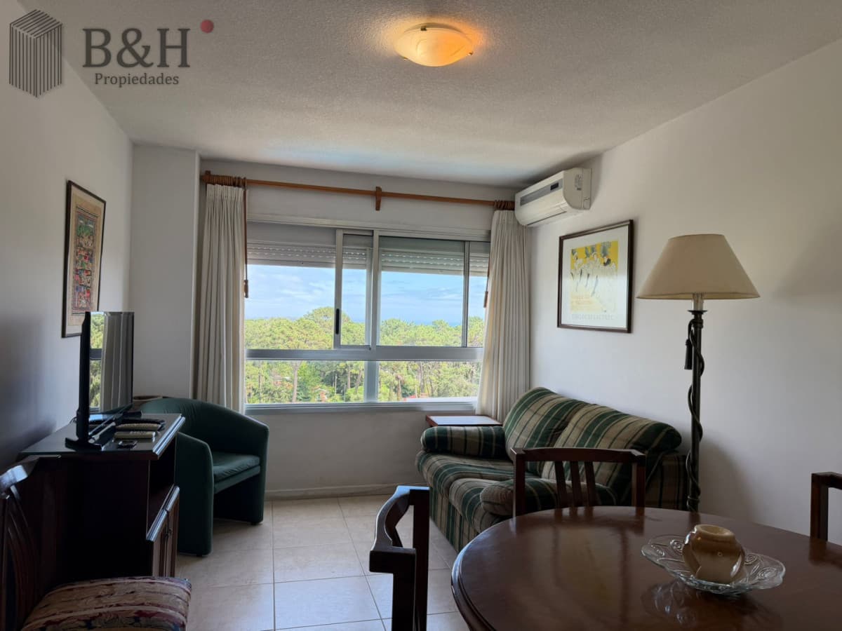 Apartamento en alquiler de 1 dormitorio en Punta del este , Edificio Doce Lunas