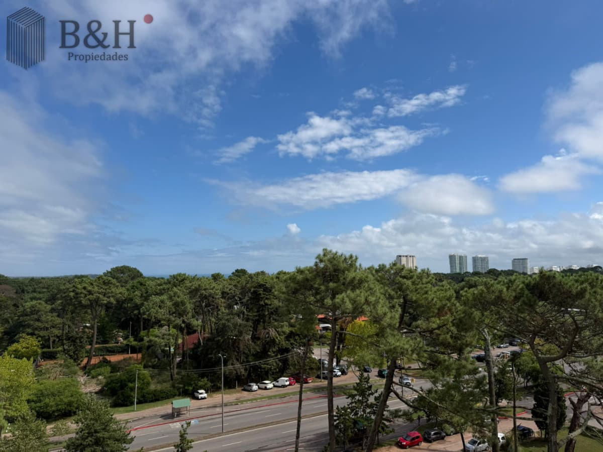Apartamento en alquiler de 1 dormitorio en Punta del este , Edificio Doce Lunas
