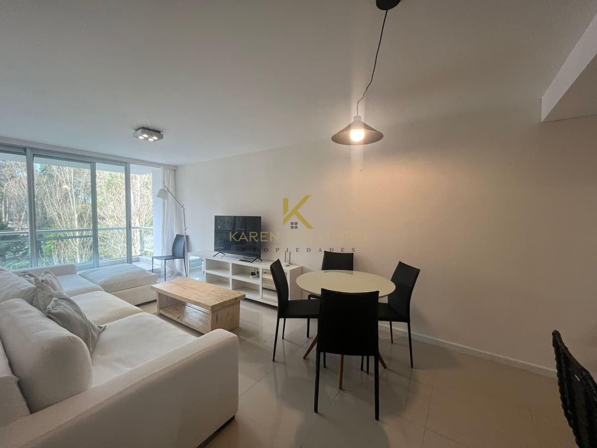 Apartamento de 2 dormitorios en Edificio Be Punta , Punta del este , Playa Brava