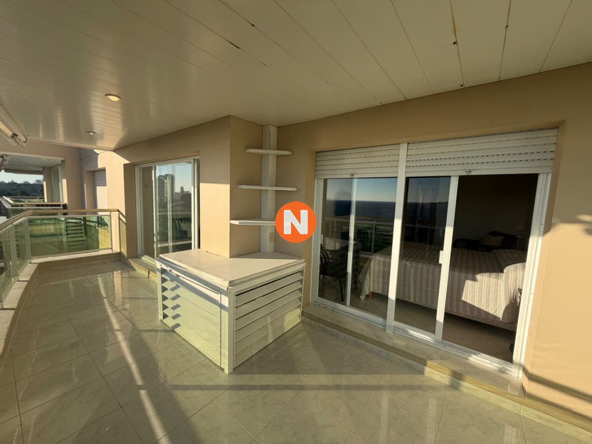 Apartamento de 3 dormitorios en Punta del este , Playa Mansa ...