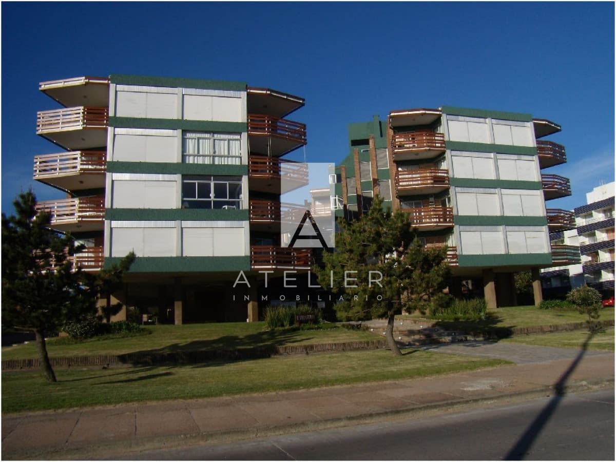 Venta de apartamento 1 dormitorio, playa Mansa, Punta del Este.