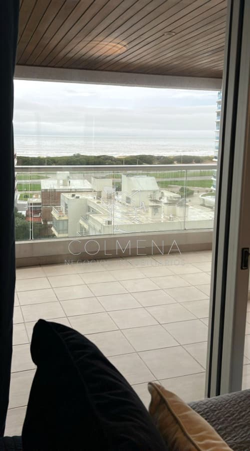 espectacular apartamento de 2 dormitorios en plena brava!
