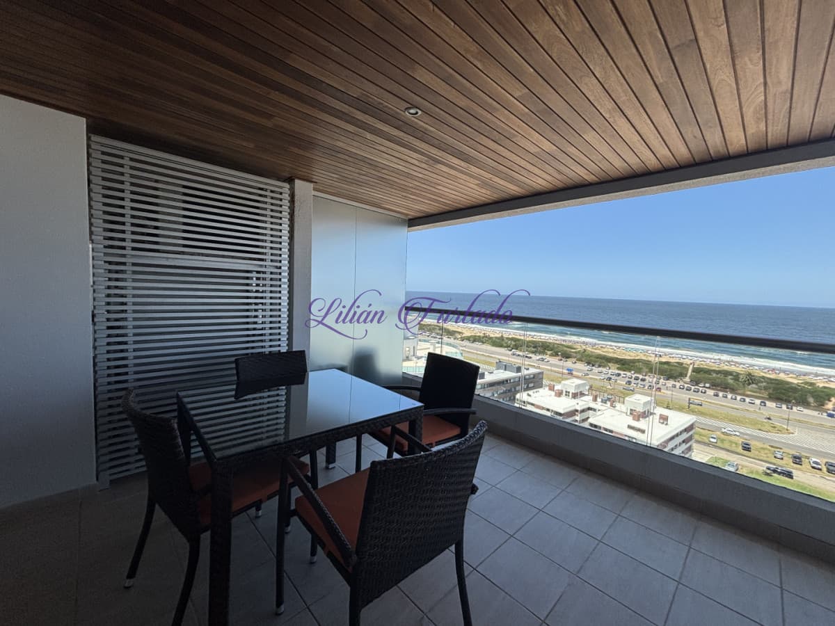 Apartamento en Punta del Este, Aidy Grill - Lilian Furtado Negocios Inmobiliarios