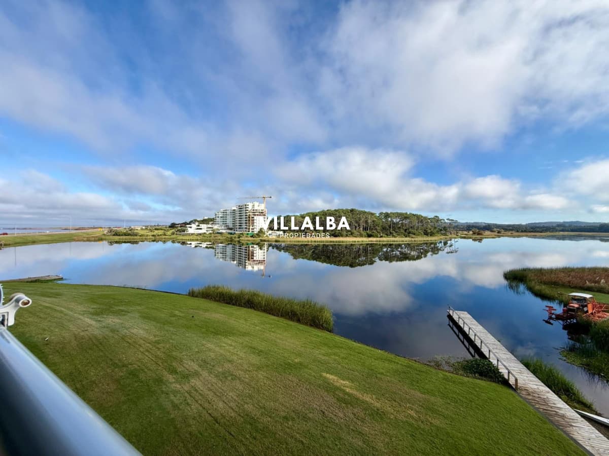 Apartamento en venta 2 Dorm y 2 Baños Parrillero y Estufa | Laguna del Diario, Punta del Este