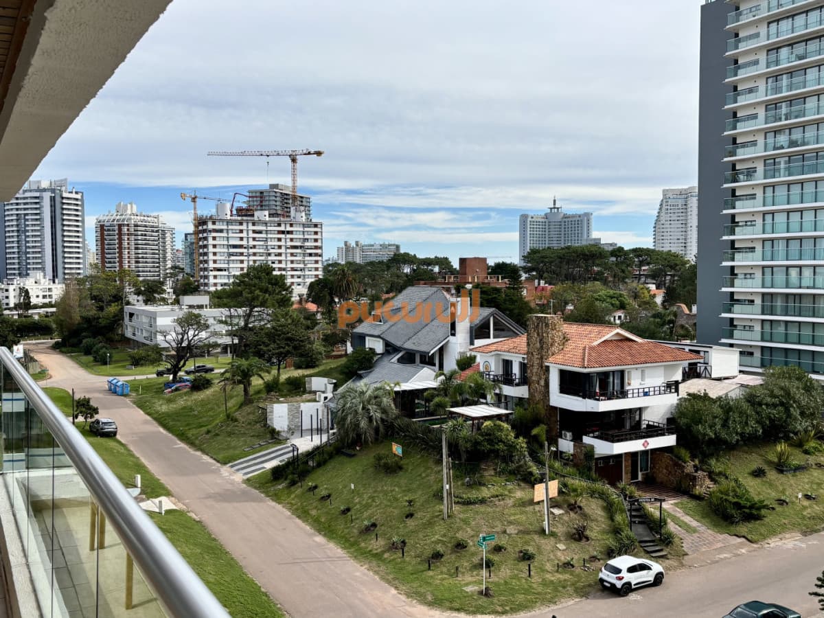 Venta de apartamento en Icon Brava Tower · Punta del Este.
