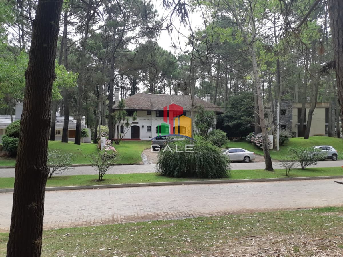 Gale Propiedades & Escribanía Casa ID.4615 - Casa en venta en el Complejo Solanas