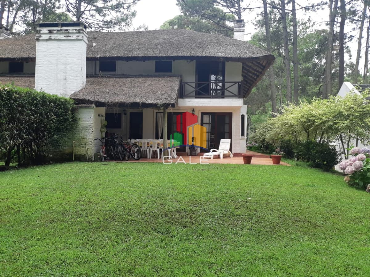 Gale Propiedades & Escribanía Casa ID.4615 - Casa en venta en el Complejo Solanas