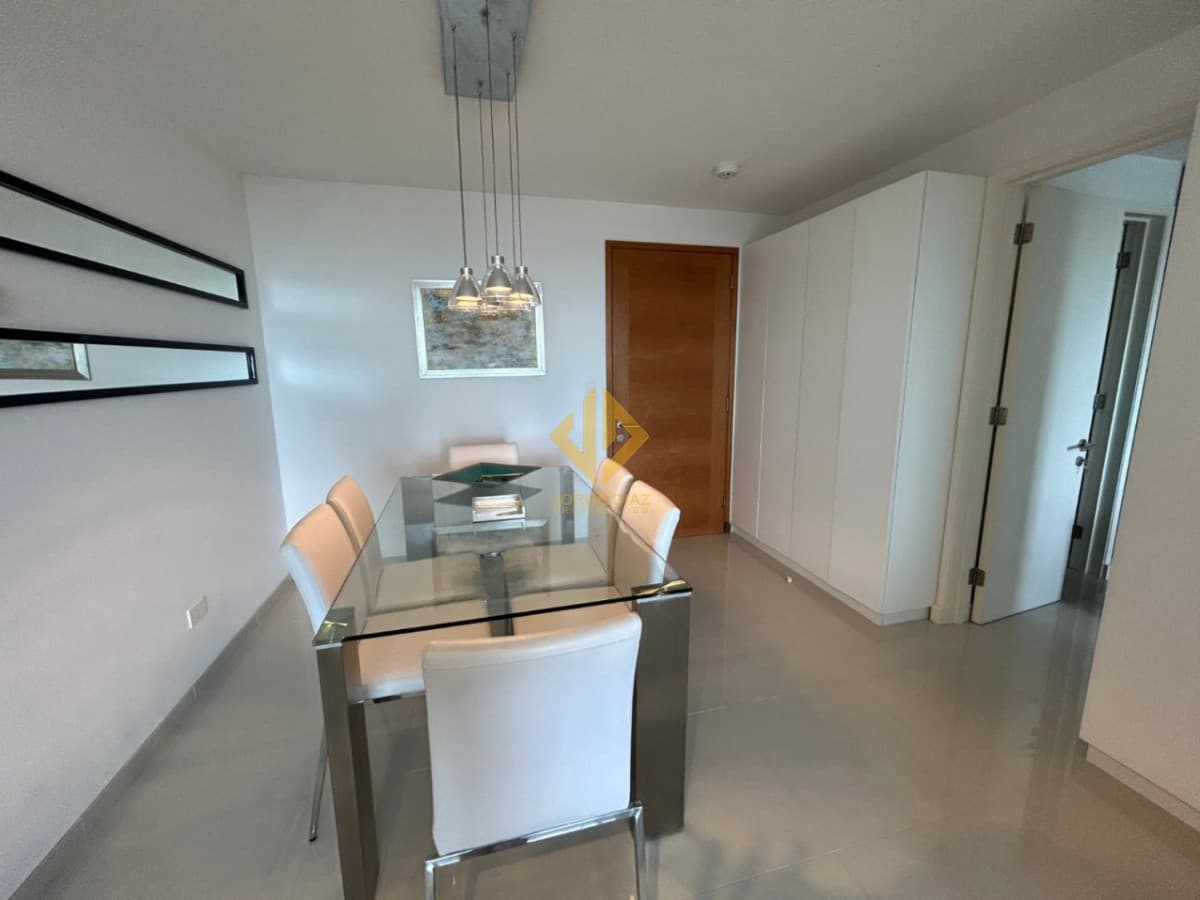 Apartamento en venta de 3 dormitorios c/ cochera en Nuevo Cantegril
