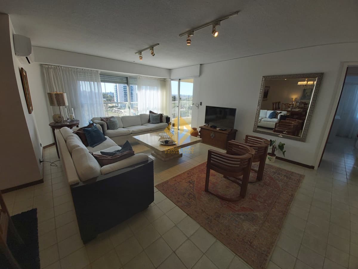 Torre emblemática  con amenities variados