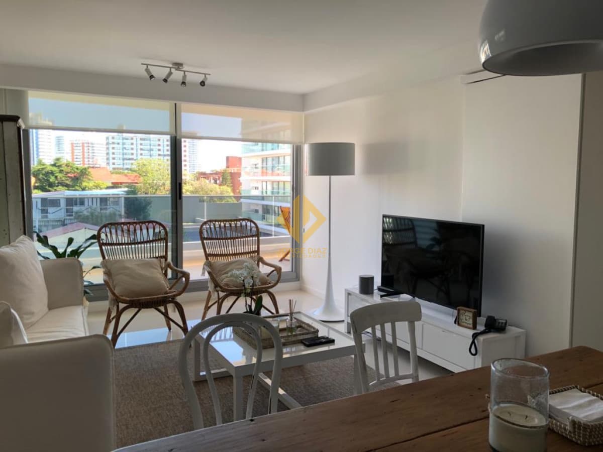 Apartamento practicamente a estrenar