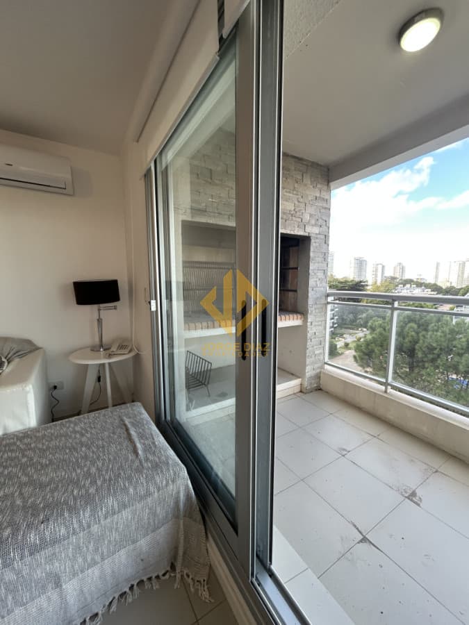 Comodo apartamento de dos dormitorios y dos baños