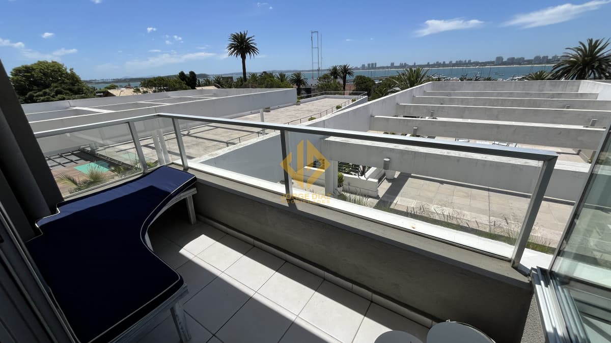 En la zona de Altos del Puerto y a pasos del inicio de Avda. Gorlero