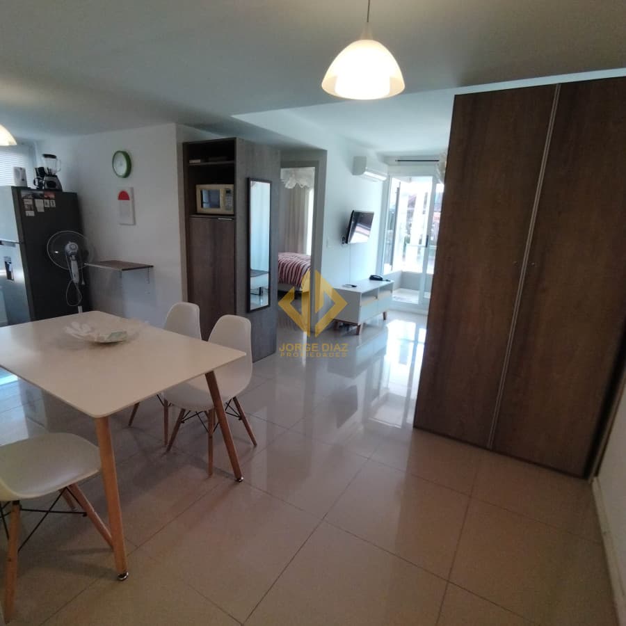 En Altos de Puerto de Punta del Este y cerca de Avda. Gorlero