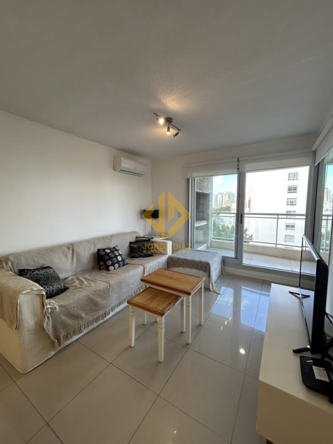 Comodo apartamento de dos dormitorios y dos baños