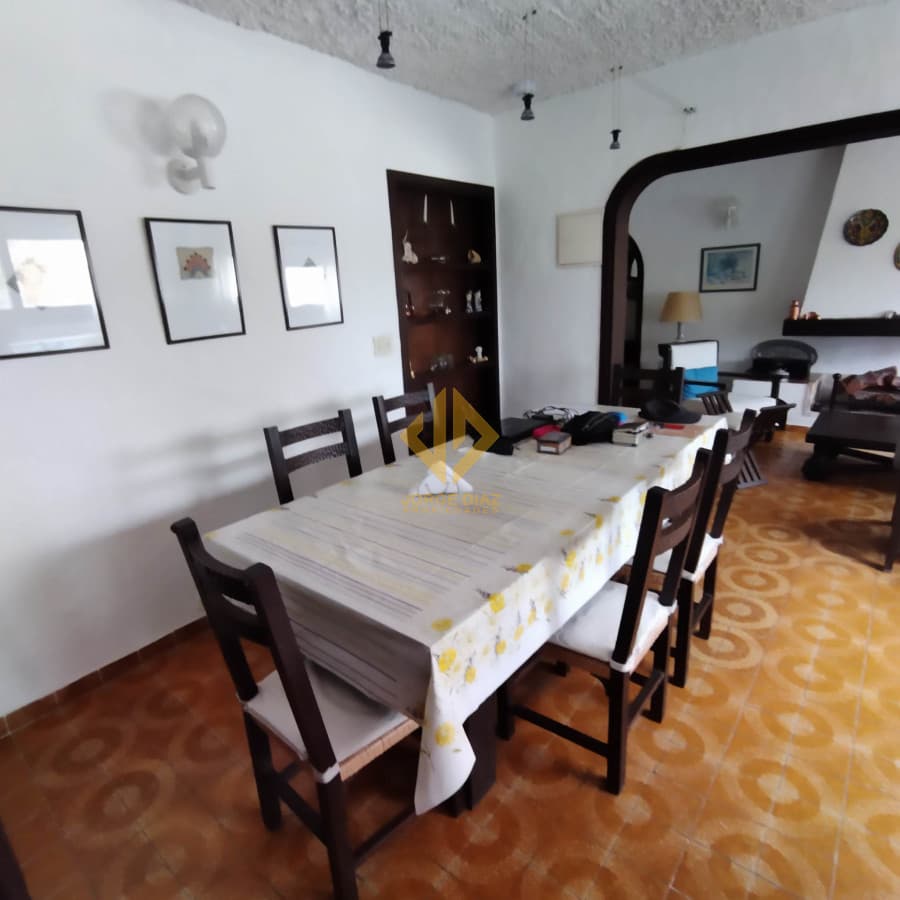 Construcción tradicional y amplios ambientes