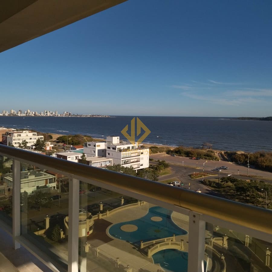 Con la mejor vista a la bahía del Río de la Plata