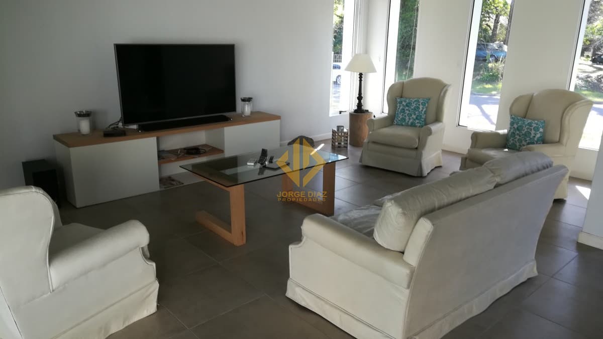 A 700 metros de la playa Brava y del centro de Punta del Este