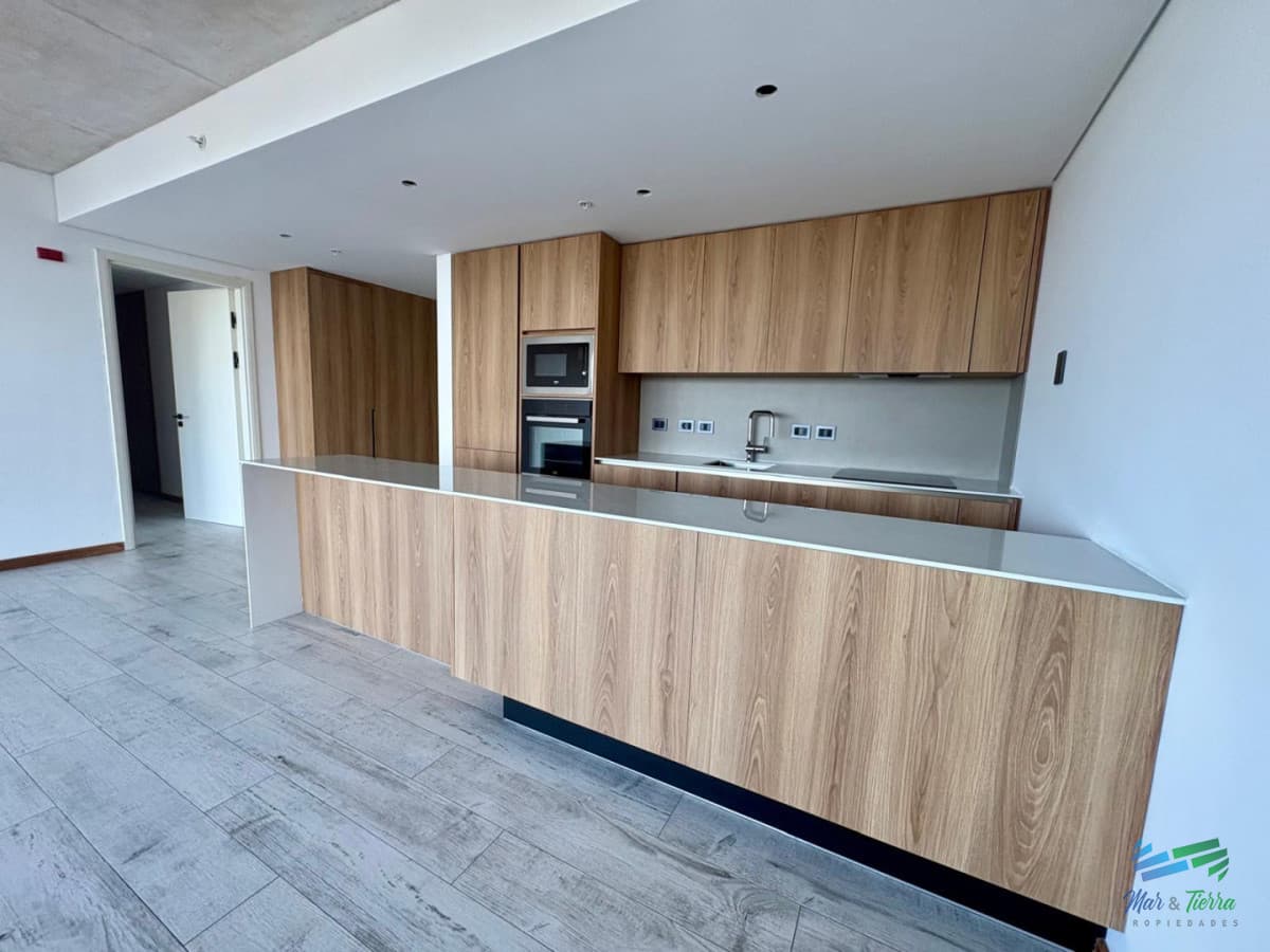 Oportunidad en Surfside - Piso alto | 1 Dormitorio + Toilette