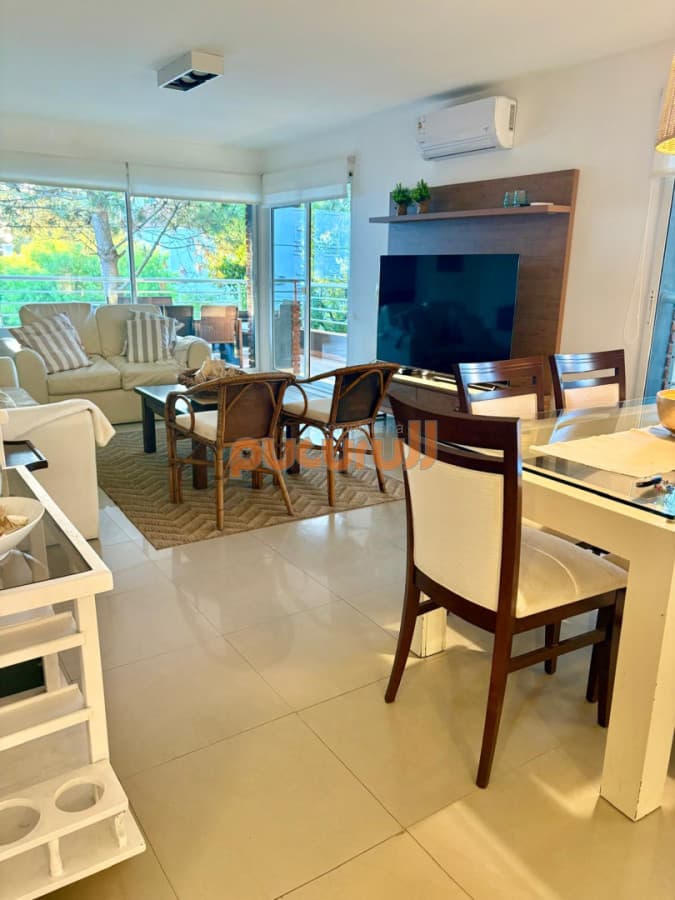 Apartamento de 2 dormitorios en Edificio Fairmont - Punta del Este