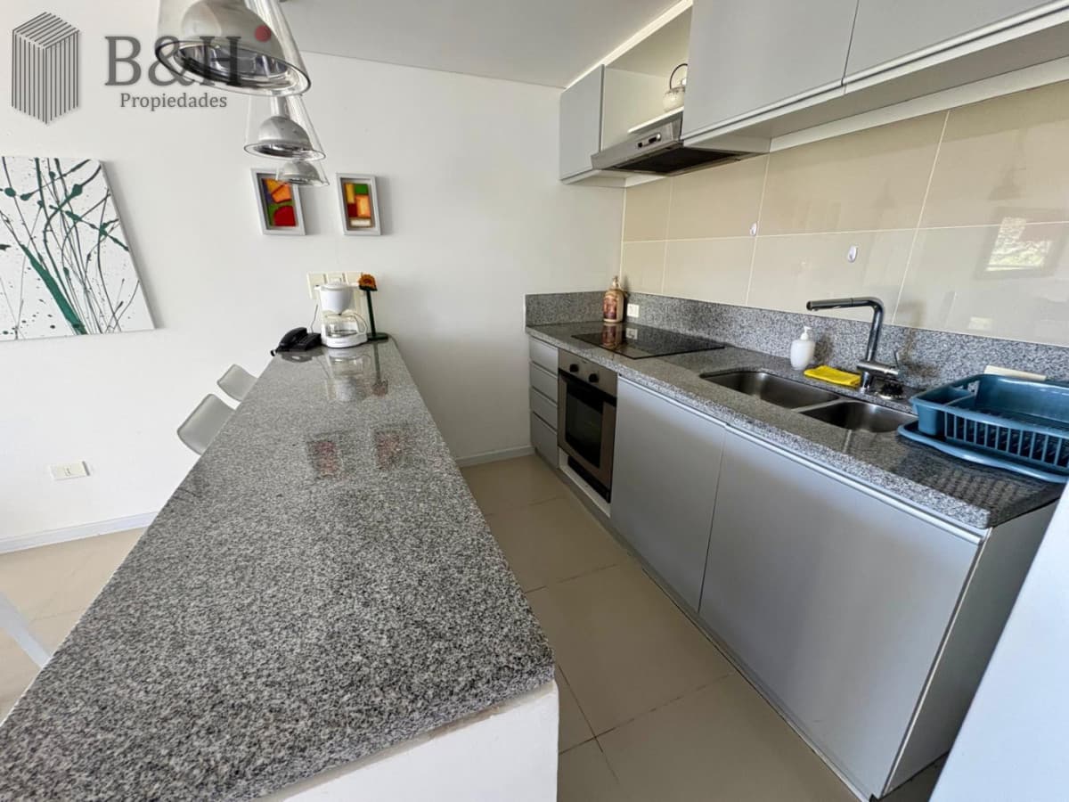 Alquiler Anual - Edificio Be Punta - 2 dorm