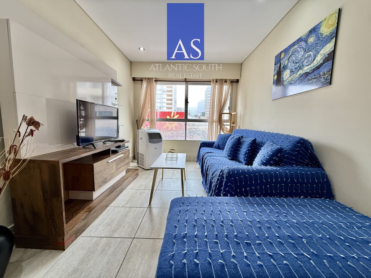 Apartamento  1 dormitorio y medio reciclado con garage en la Península Punta del Este