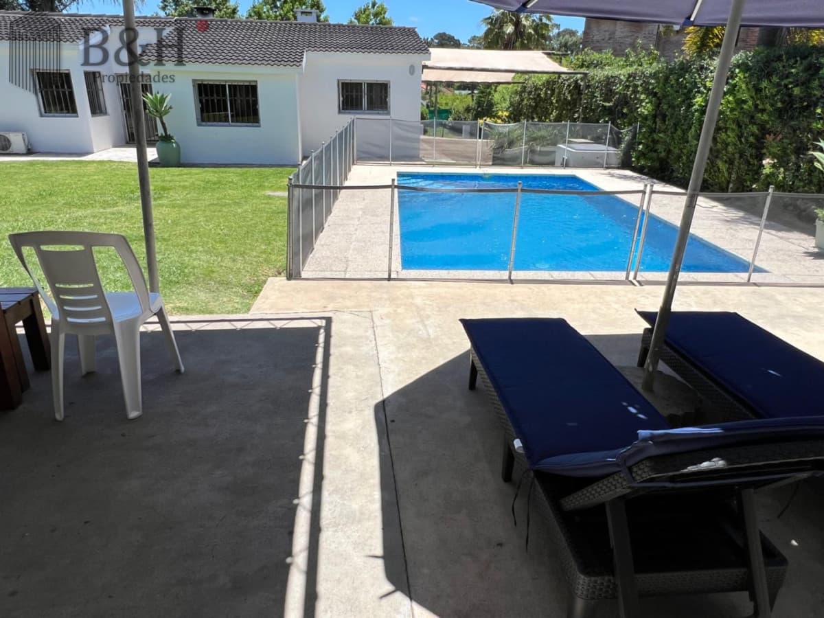 Casa en Jardines de Córdoba - Punta del Este