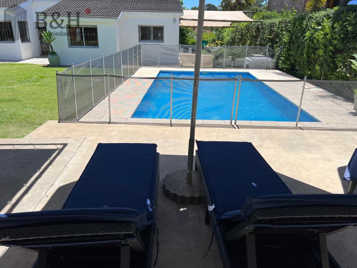 Casa en Jardines de Córdoba - Punta del Este