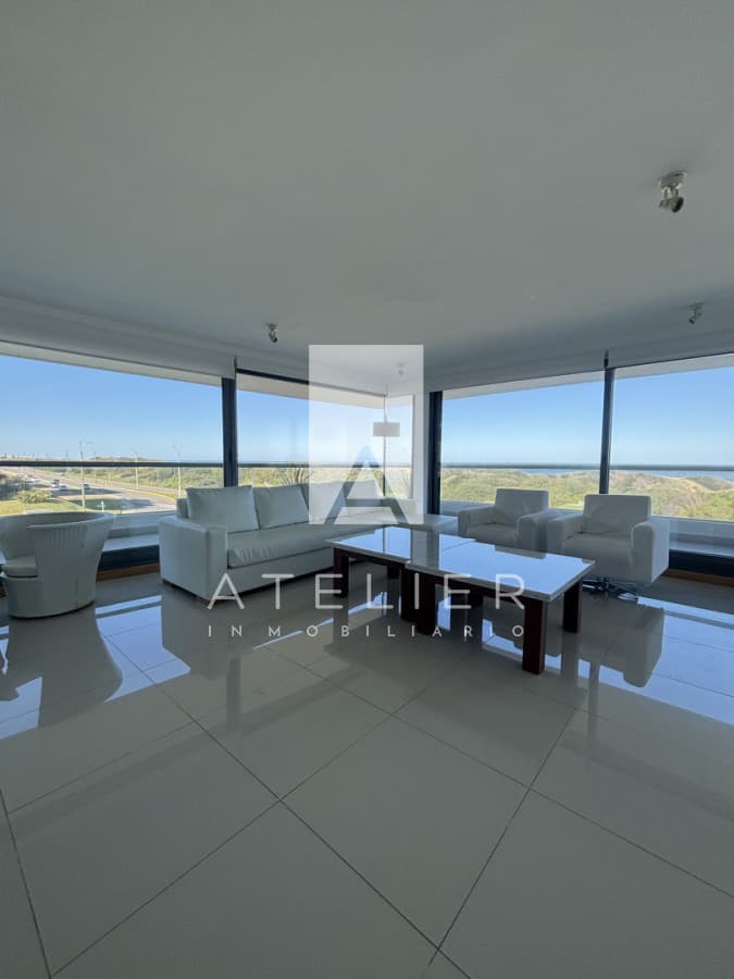 Apartamento esquinero en Blue Bird de 3 suite. Playa Brava - Punta del Este