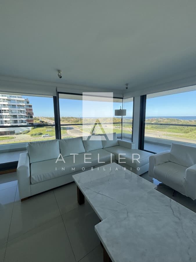 Apartamento esquinero en Blue Bird de 3 suite. Playa Brava - Punta del Este