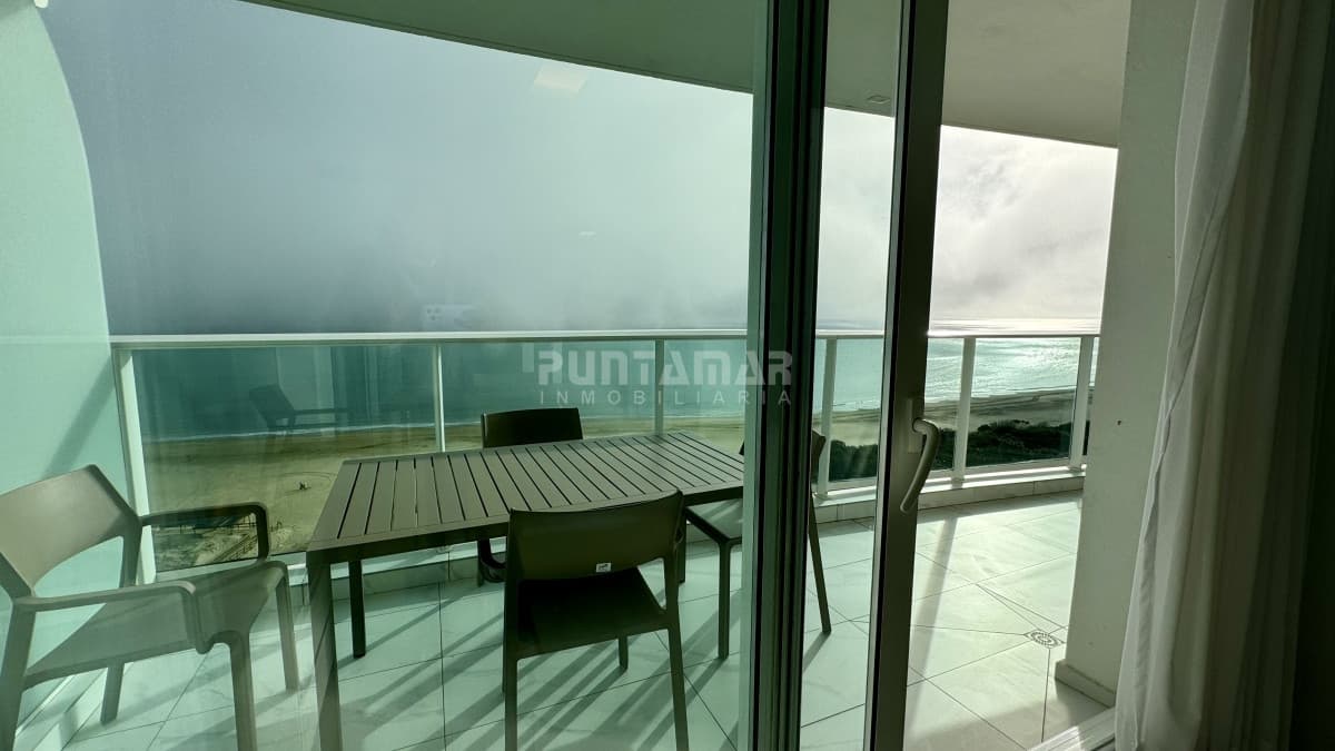 ESPECTACULAR APARTAMENTO 3 DORMITORIOS FRENTE AL MAR  -