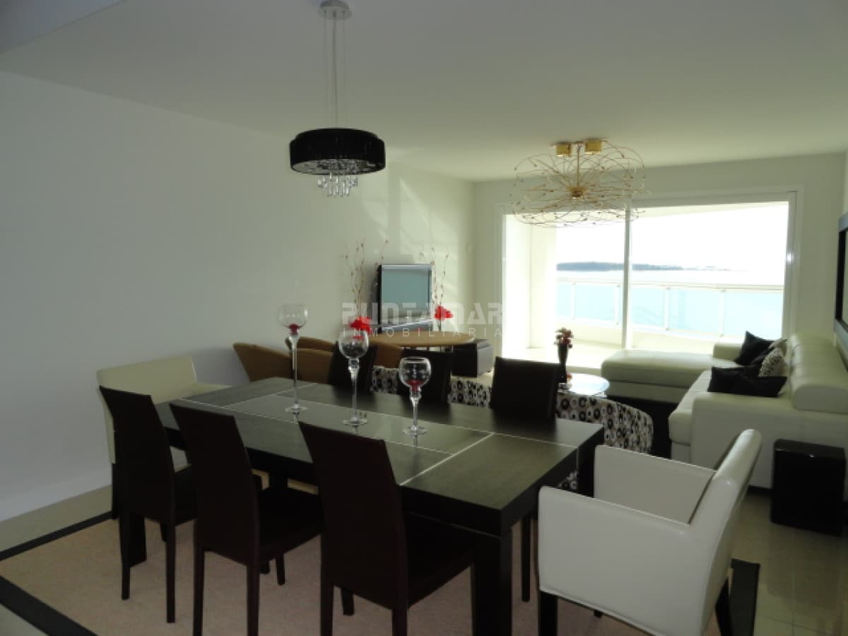 Apartamento en Mansa, 3 dormitorios   -