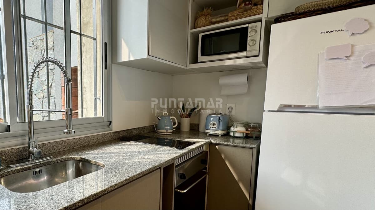 ALQULER TRIPLEX 3 DORMITORIOS A METROS DEL MAR EN LA BARRA