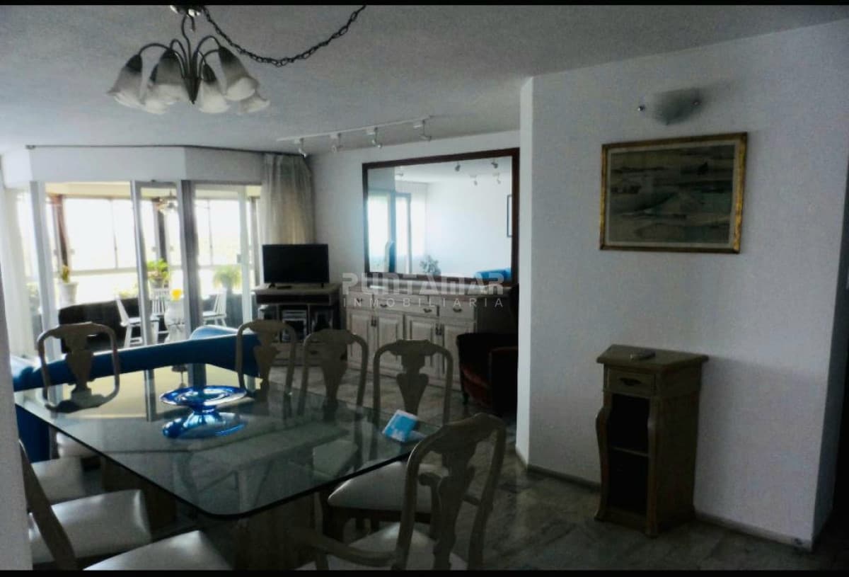 DEPARTAMENTO DE 4 DORMITORIOS EN ZONA ROOSEVELT   -