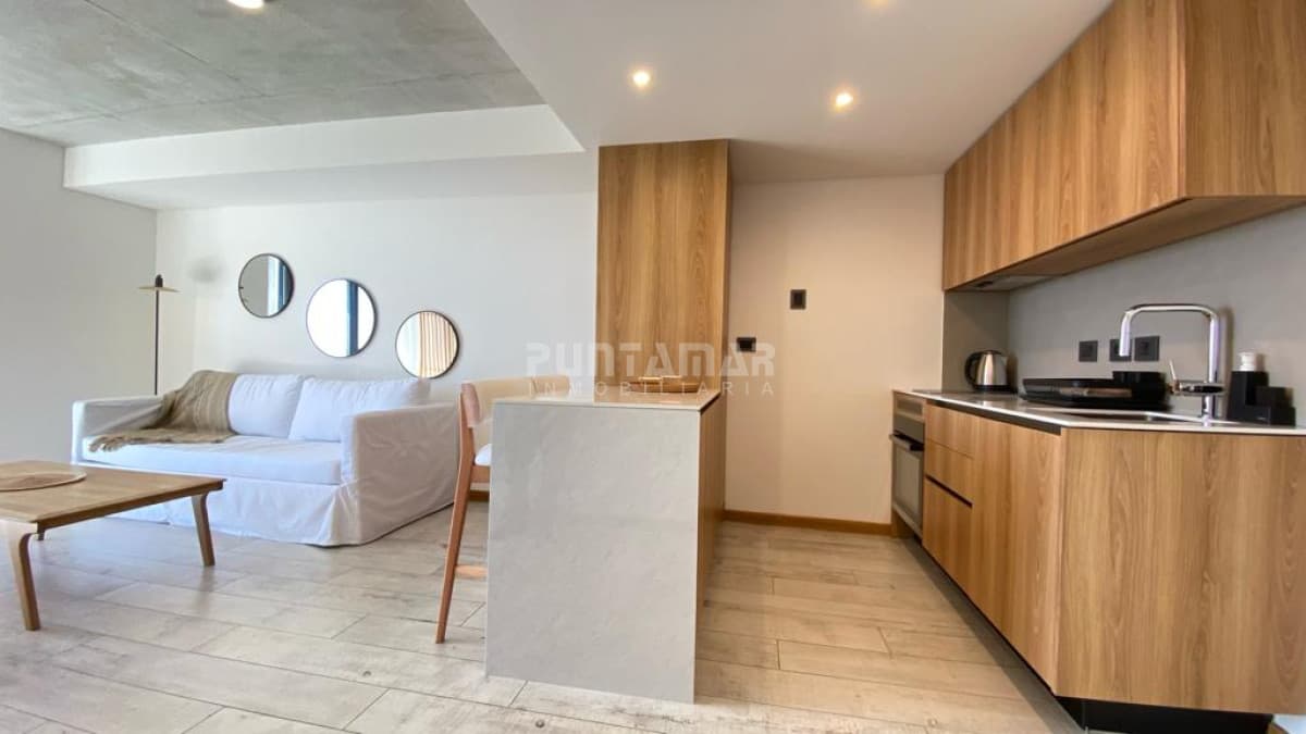 ESPECTACULAR APARTAMENTO EN ALQUILER EDIFICIO SURFSIDE  -