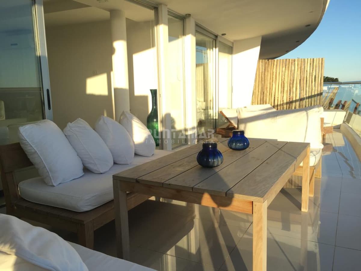 APARTAMENTO EN ALQUILER ZONA DE MANANTIALES CERCA DE PLAYA BIKINI  -