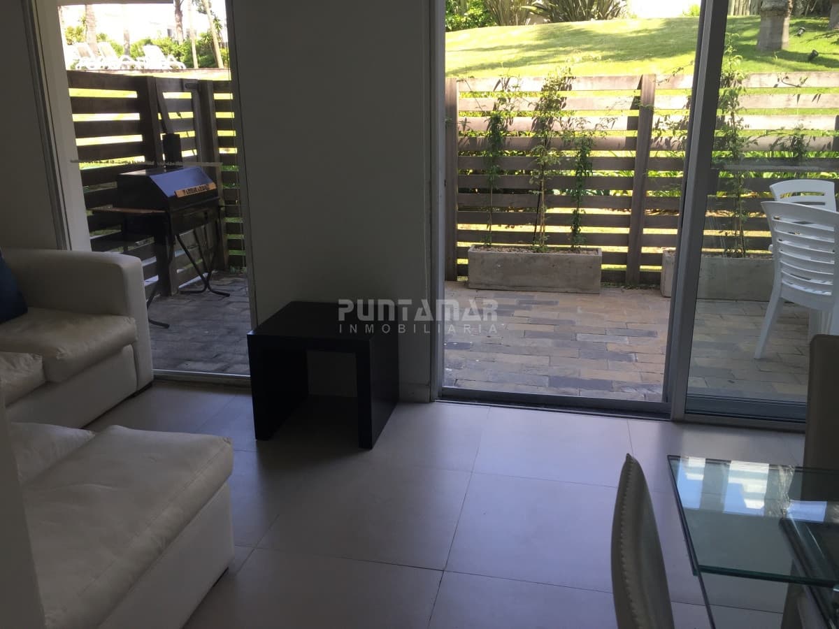 Apartamento en La Barra, 3 dormitorios *  -