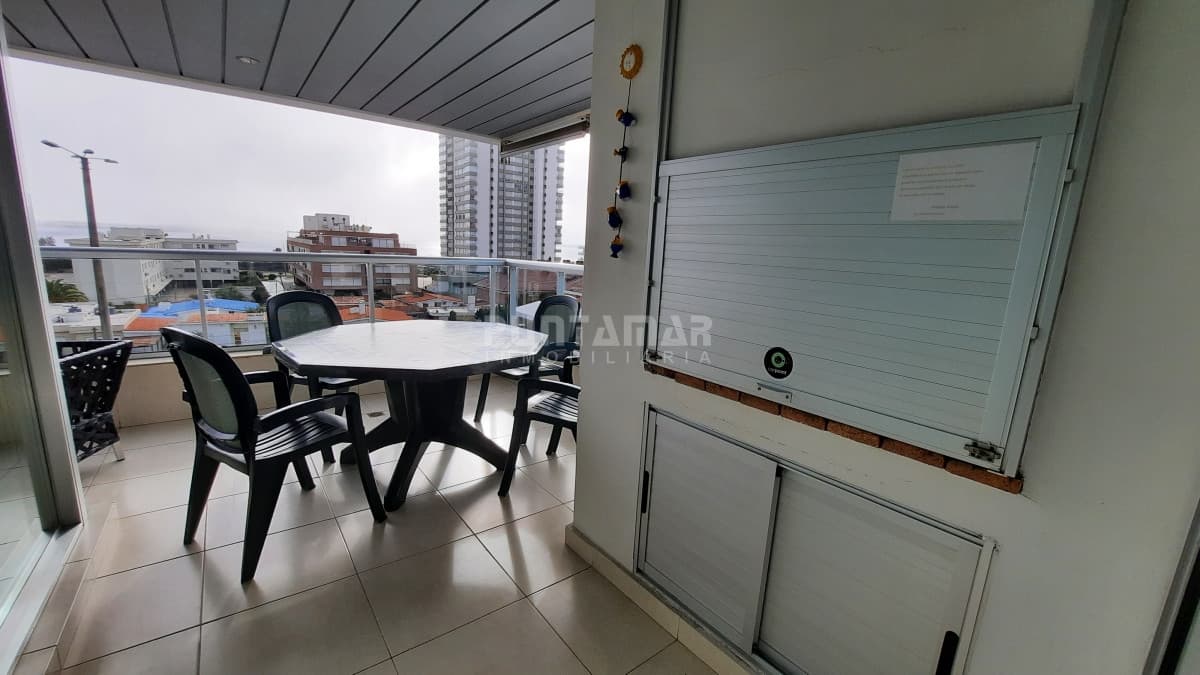 DEPARTAMENTO CON EXCELENTE VISTA A PLAYA MANSA   -