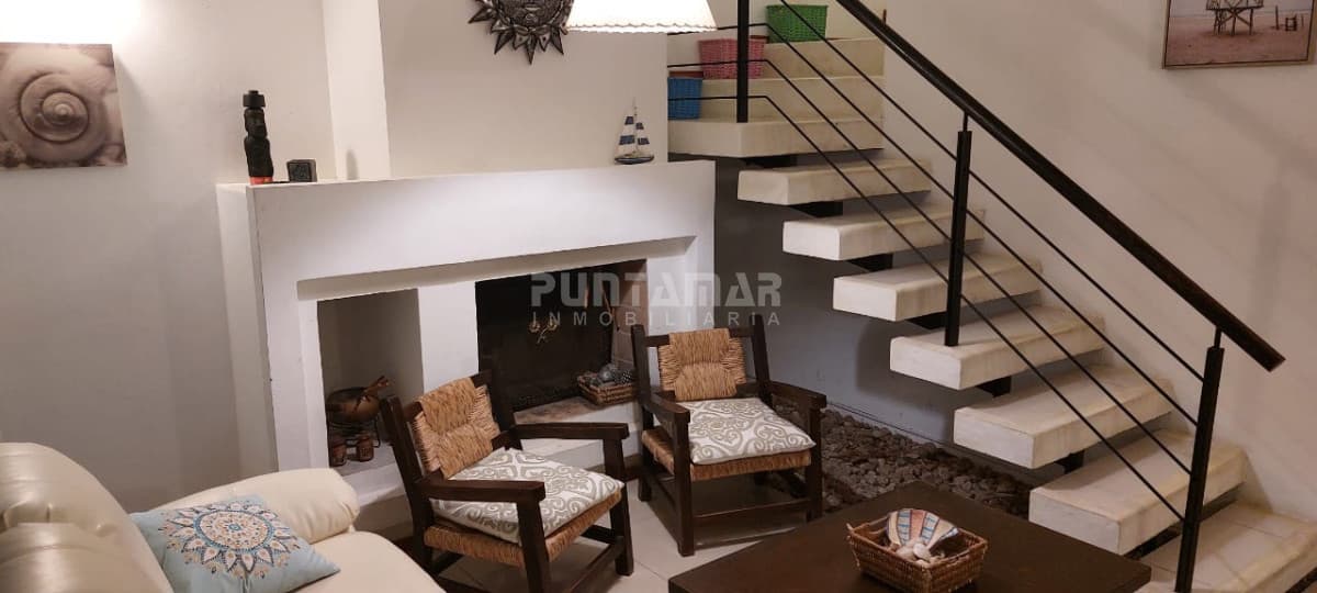 APARTAMENTO CASA EN ALQUILER MANANTIALES   -