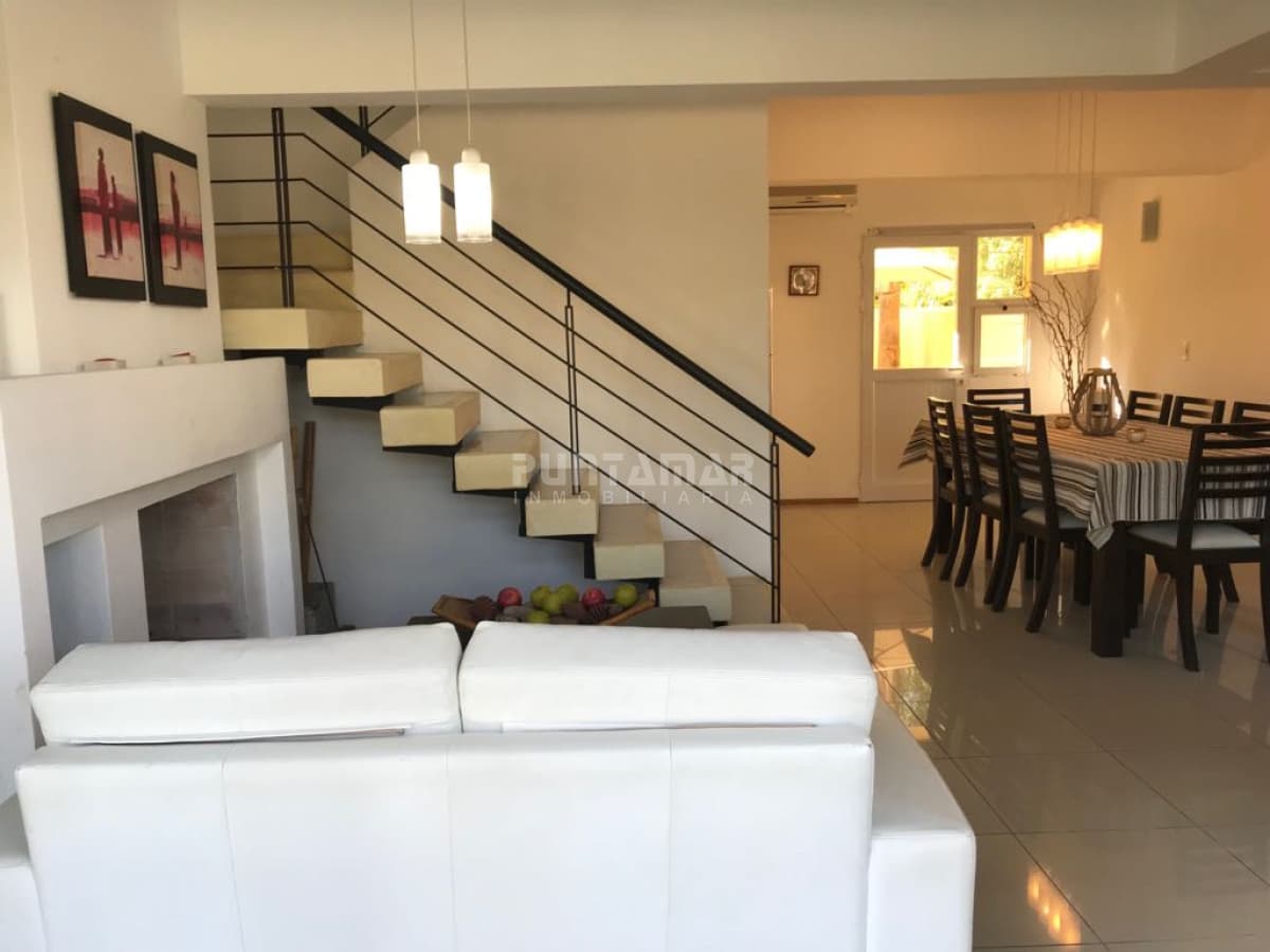 APARTAMENTO EN ALQUILER TEMPORADA ZONA DE MANANTIALES   -