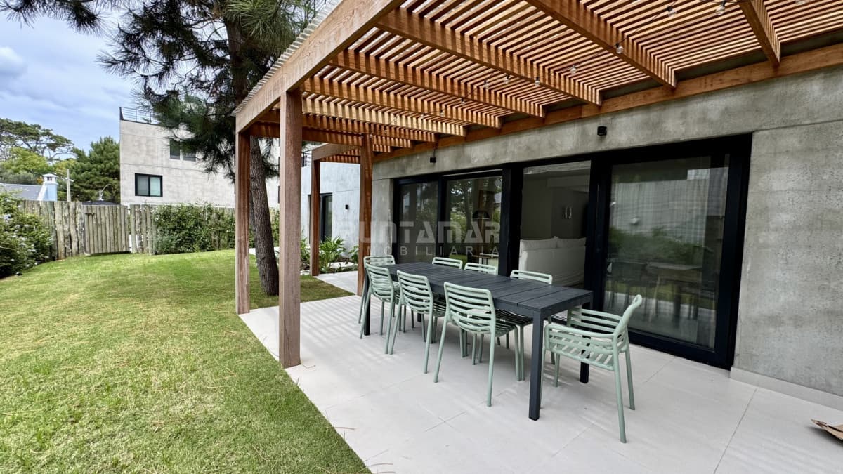 OPORTUNIDAD APARTAMENTO A ESTRENAR EN LA BARRA DE 3 DORMITORIOS  -