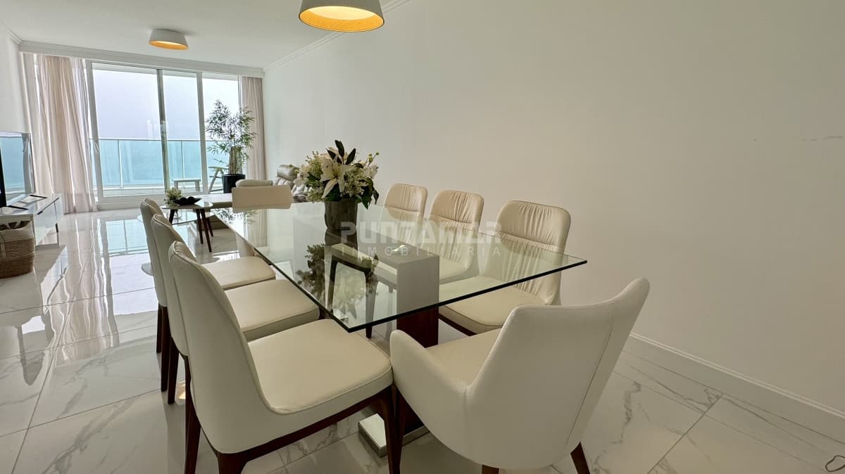 ESPECTACULAR APARTAMENTO 3 DORMITORIOS FRENTE AL MAR  -