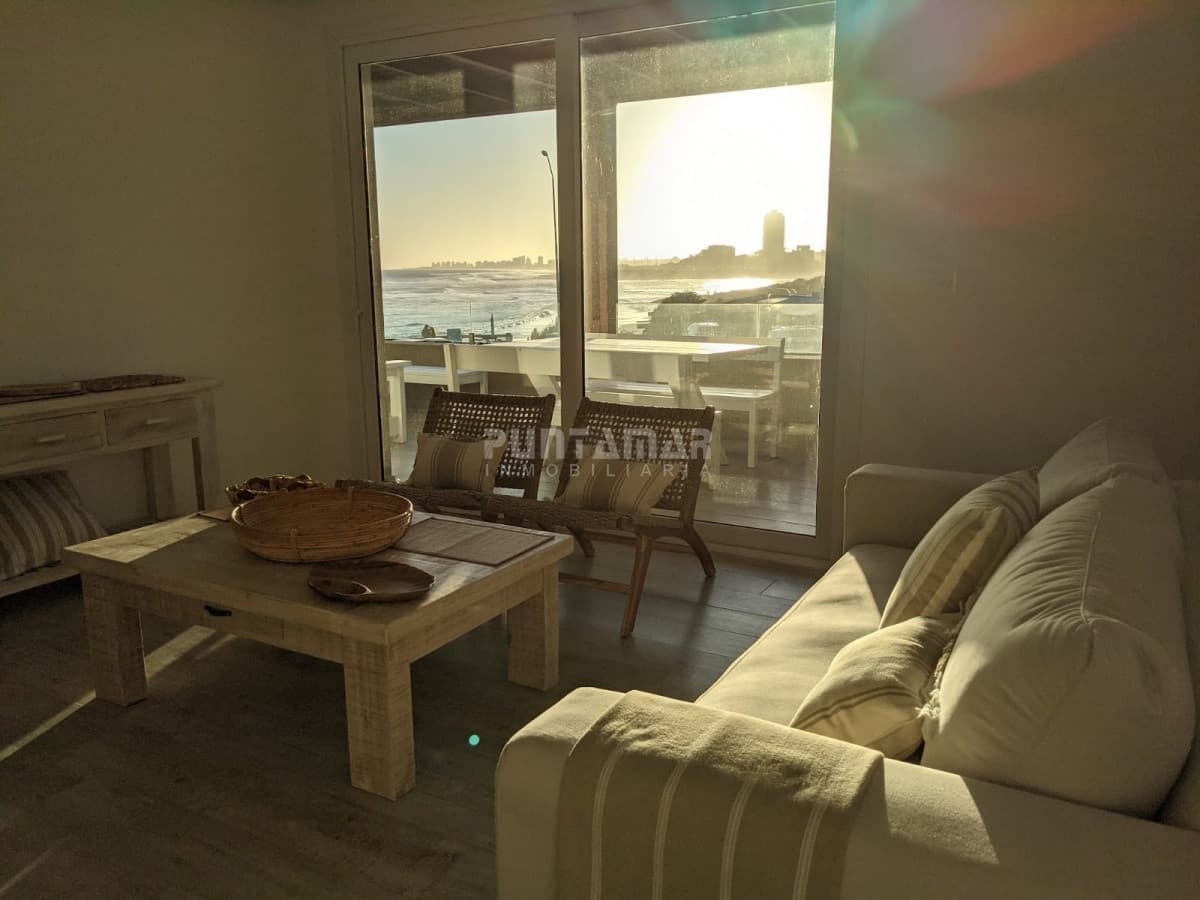 ALQUILER DEPARTAMENTO EN LA POSTA TRES DORMITORIOS  -