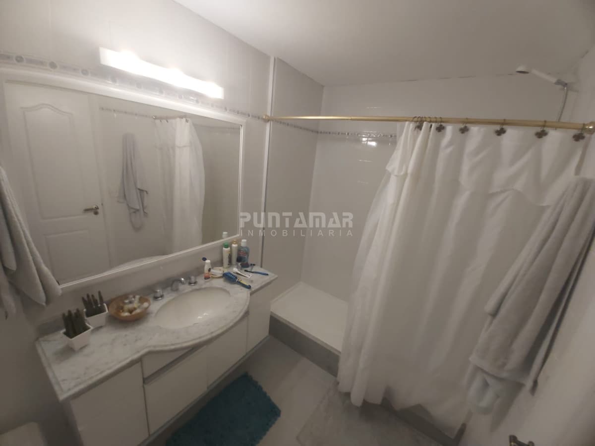 ALQUILER APARTAMENTO 2 DORMS EN LA MANSA A 100 MTS DEL MAR  -