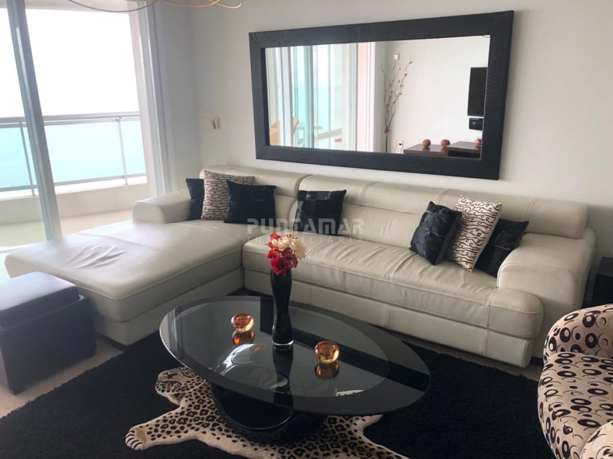 Apartamento en Mansa, 3 dormitorios   -