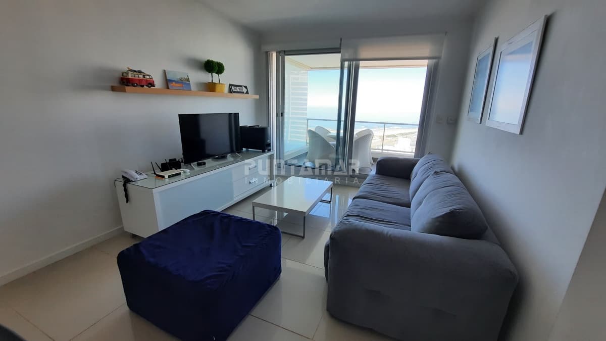 DEPARTAMENTO DE 2 DORMITORIOS EN EDIFICIO DE CATEGORIA  -