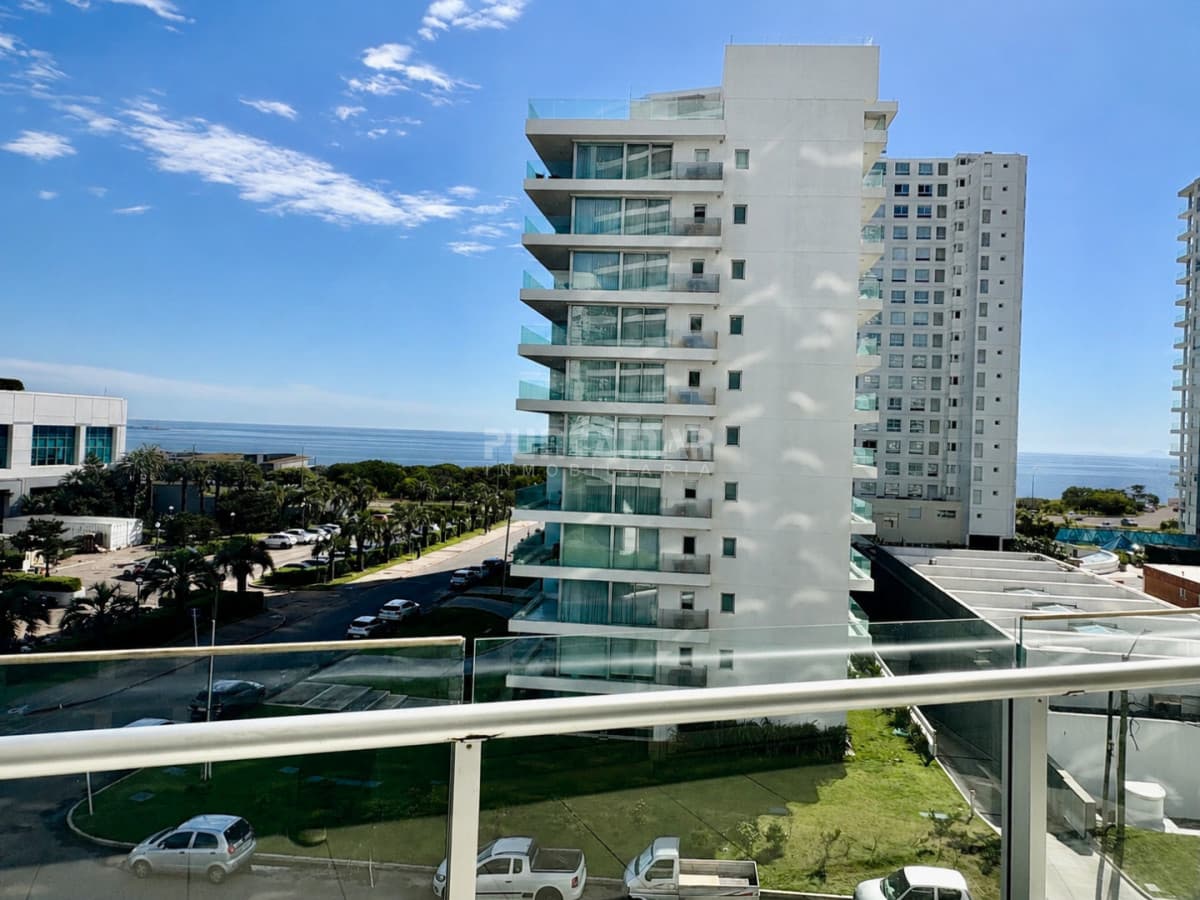 Apartamento ID.213939 - SEASON TOWER – PUNTA DEL ESTE | VISTA A PLAYA MANSA